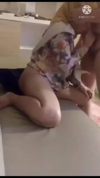 Bokep Jilbab Nafsu Birahi Tante Hijaber