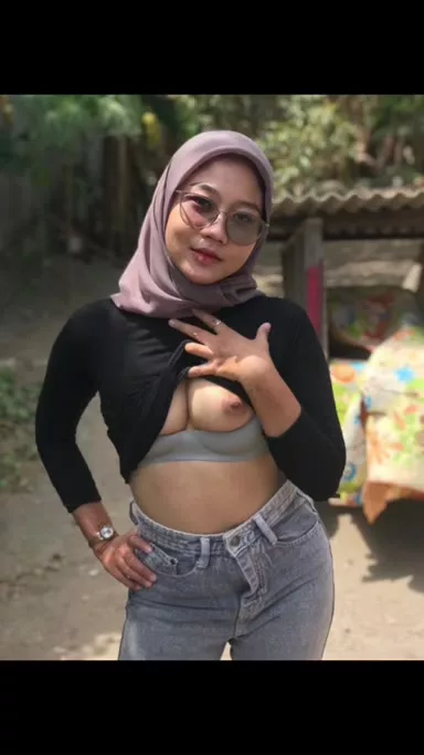 Bokep Jilbab Eksib Dipinggir Jalan